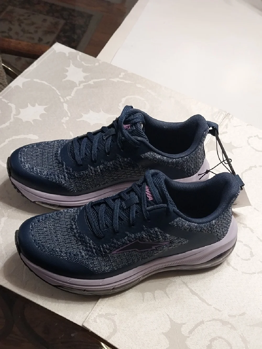 Avia NWT Women's 02 Air 360 Sneakers Size 9 M Navy Mauve Memory Foam Mesh Upper